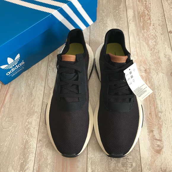 NWT Adidas Pod- S3.1 Mens Shoes - Picture 3 of 8